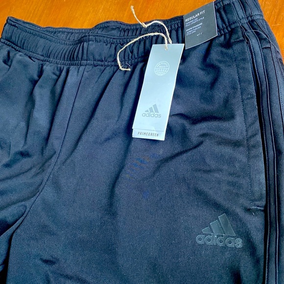 Adidas Black/black  3-stripe joggers. Large. Regular fit. Like New! 🔥 - Picture 5 of 8